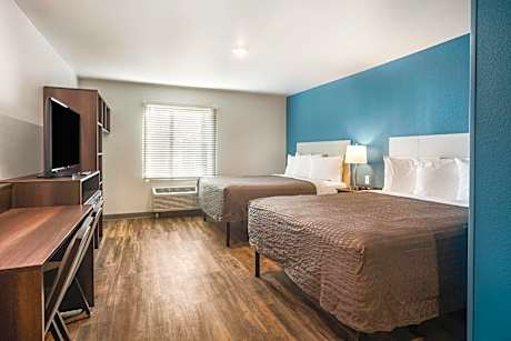 Standard Queen Room with Two Queen Beds - Non-Smoking