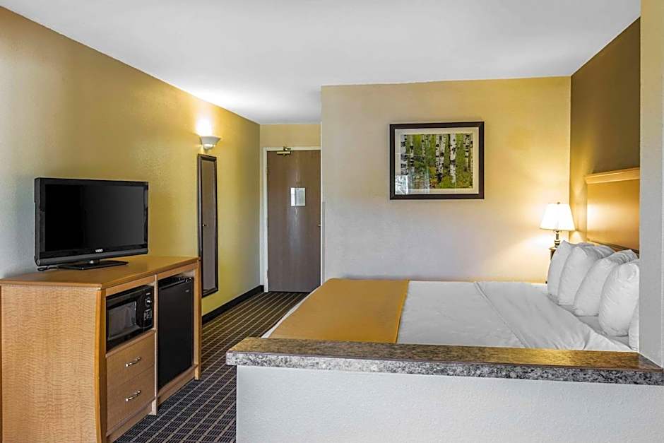 Quality Inn & Suites Silverthorne - Copper Mountain