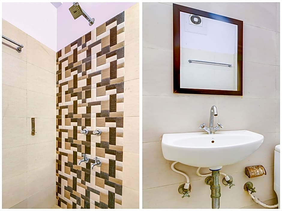 Hotel O Vishwakarma Palace