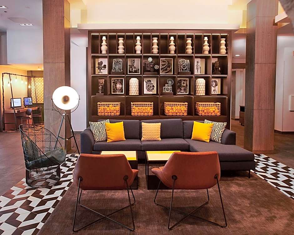 Hampton Inn By Hilton & Suites Los Angeles/Sherman Oaks