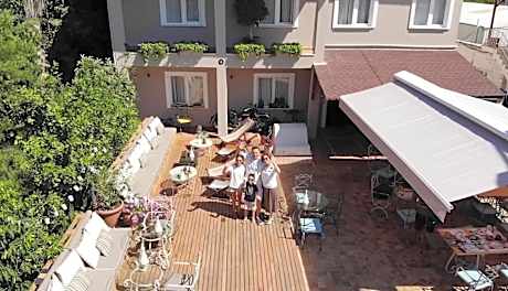 A&B Home Hotel