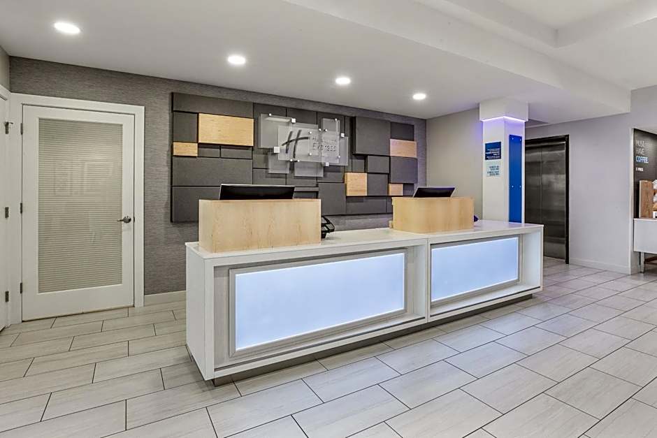 Holiday Inn Express Hotel & Suites Tacoma By IHG