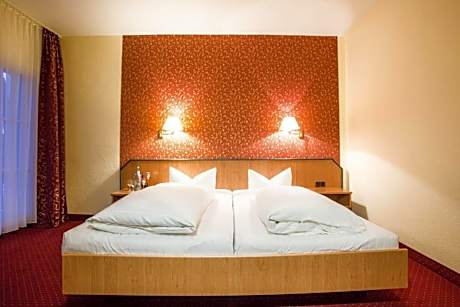 Waldsee Hotel am Wirchensee