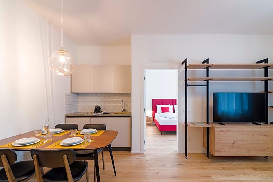 ELECTRIC Rooms & Suites