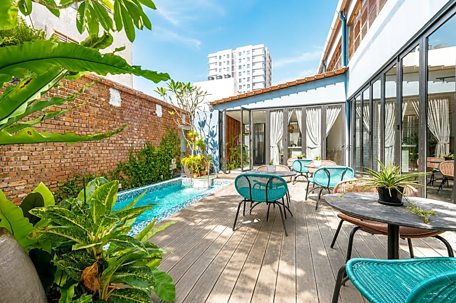 Tien Terrace Macalister