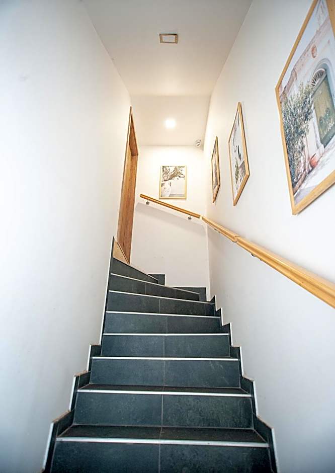 Hostinec pod úbočou