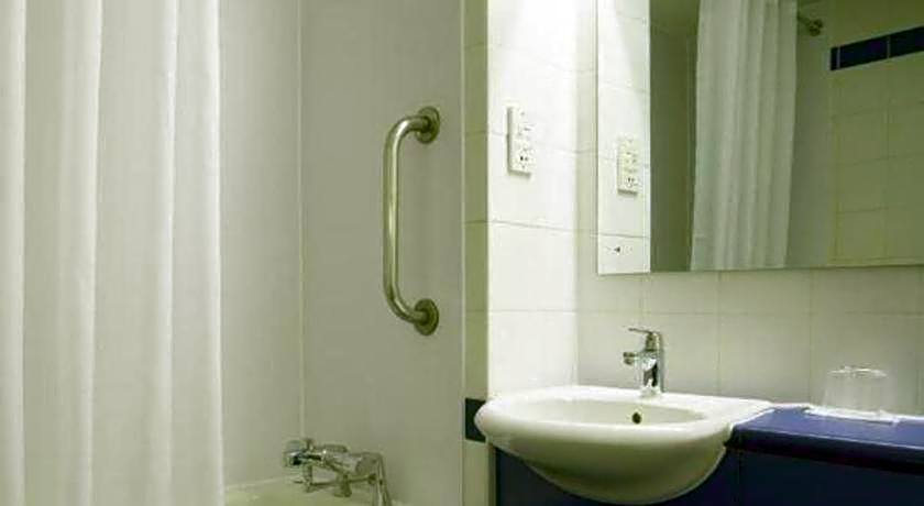 Travelodge Birmingham Fort Dunlop