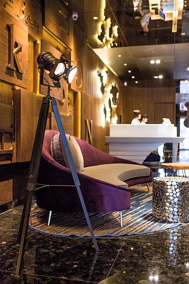 Airline Inn - Kaohsiung Station 