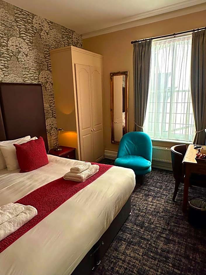 The Red Cow - Guest House