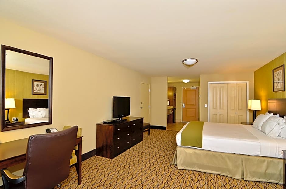 Holiday Inn Express Hotel And Suites Williston By IHG