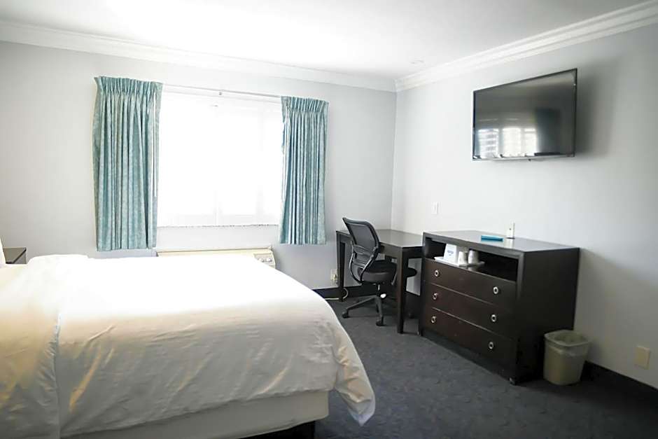 Days Inn by Wyndham West Covina