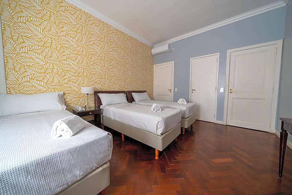 HOTEL REGIS
