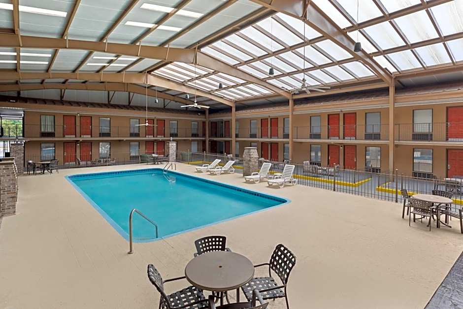 Baymont by Wyndham Knoxville I-75