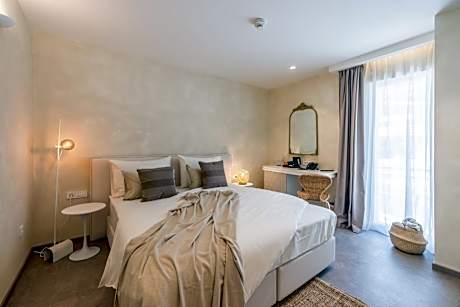 King Room with Mountain View