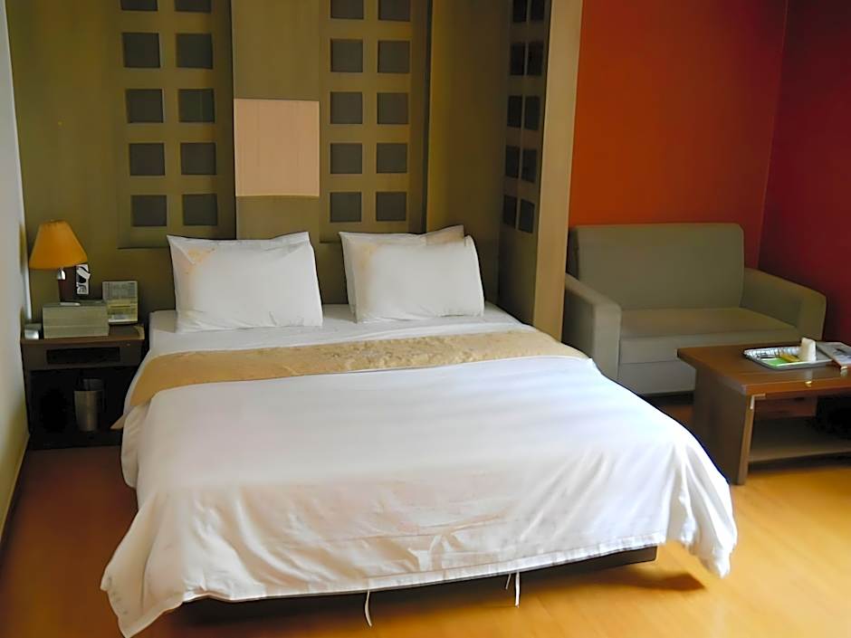 Hotel Millennium