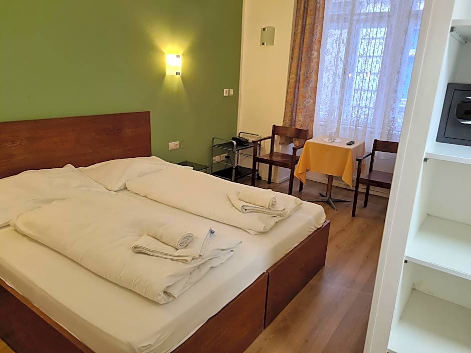 Pension Ani-Falstaff