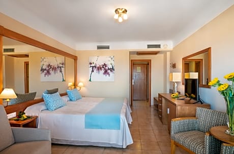 Double Room 3 People