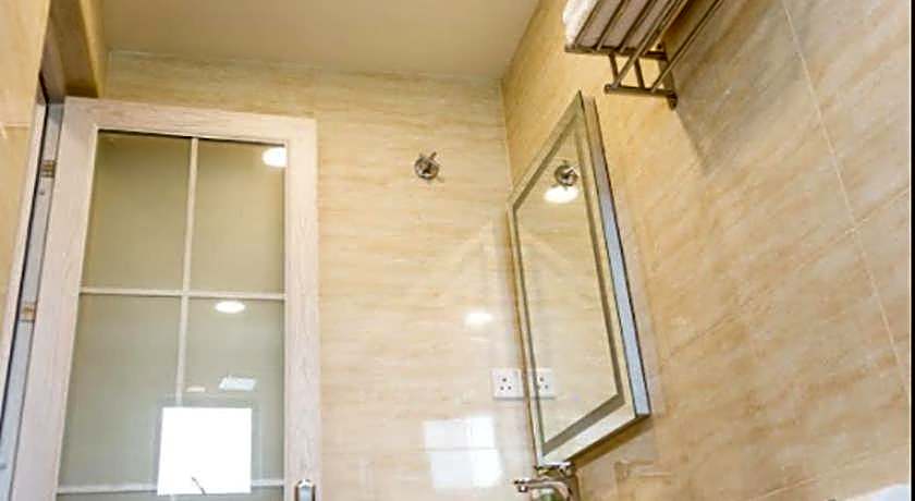 THE CROWN HOTEL @ KLIA 