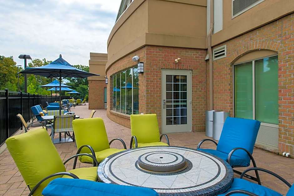 Holiday Inn Express and Suites Dickson City By IHG