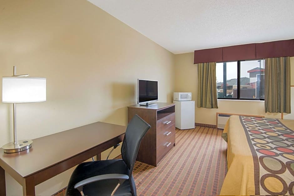 Super 8 by Wyndham Story City