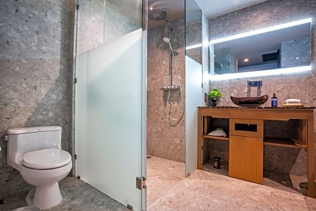 Deluxe Seaside (Seaside Wing)