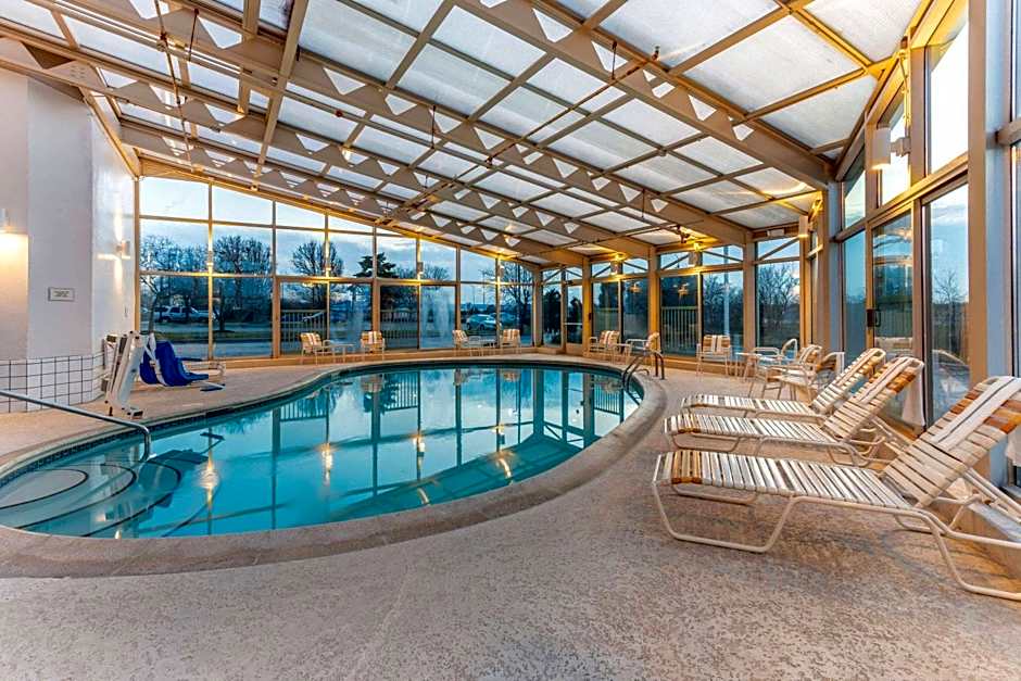 La Quinta Inn & Suites by Wyndham Chicago Gurnee