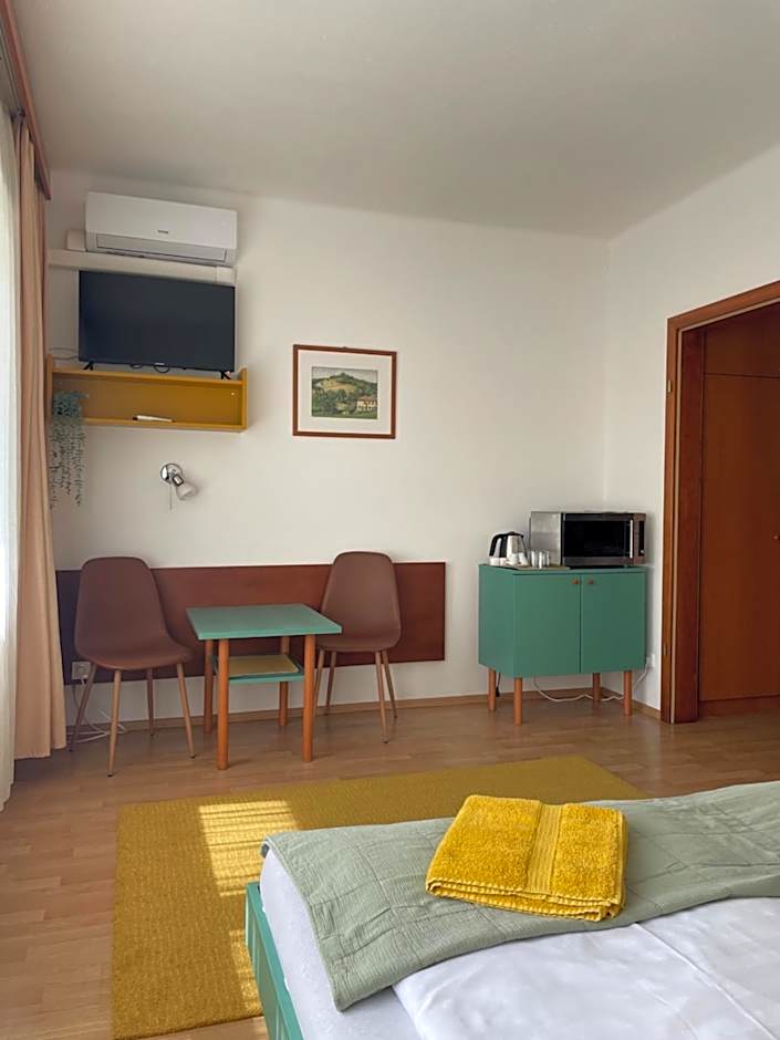 Hello Balcsi Apartmanház