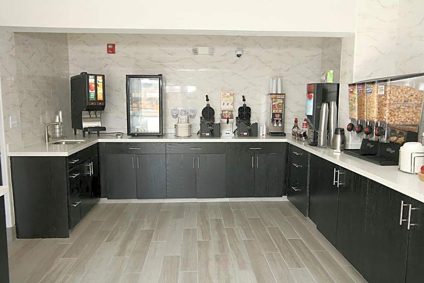 La Quinta Inn & Suites by Wyndham Des Moines West Clive