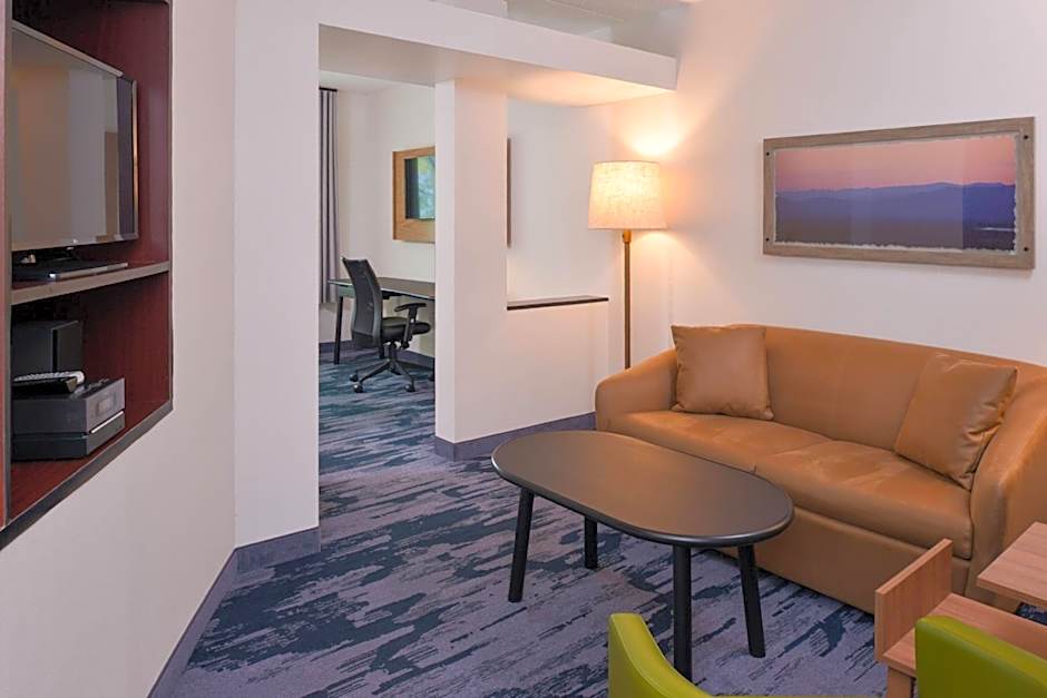 Fairfield Inn & Suites by Marriott Pittsburgh New Stanton