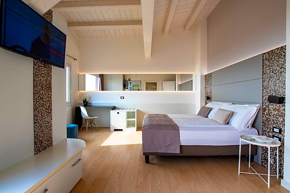 Hotel Lux