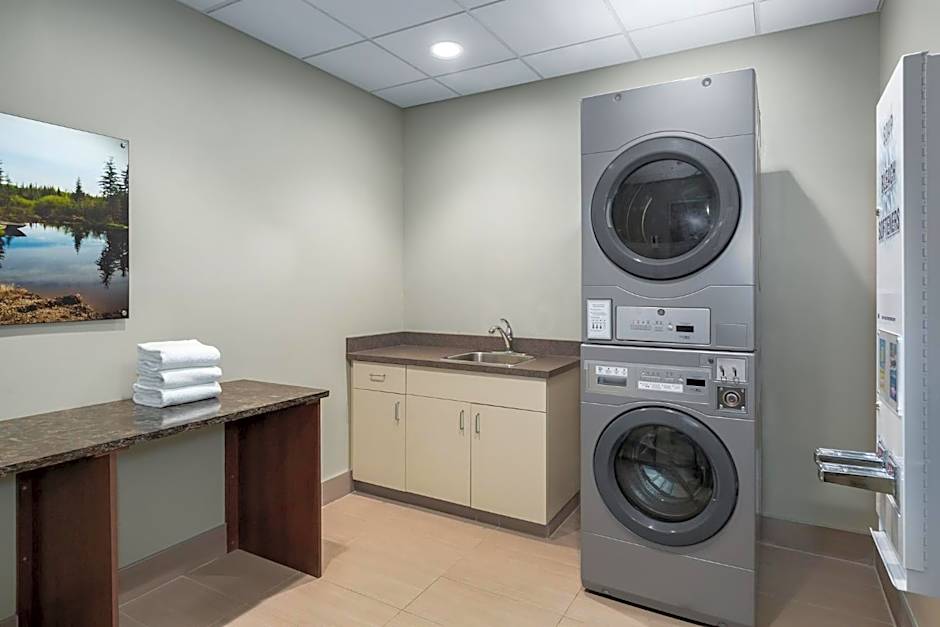 Holiday Inn Express & Suites Cold Lake By IHG