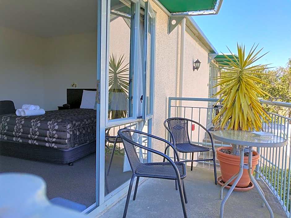 Alcala Motor Lodge