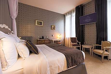 Superior Double Room with courtyard view