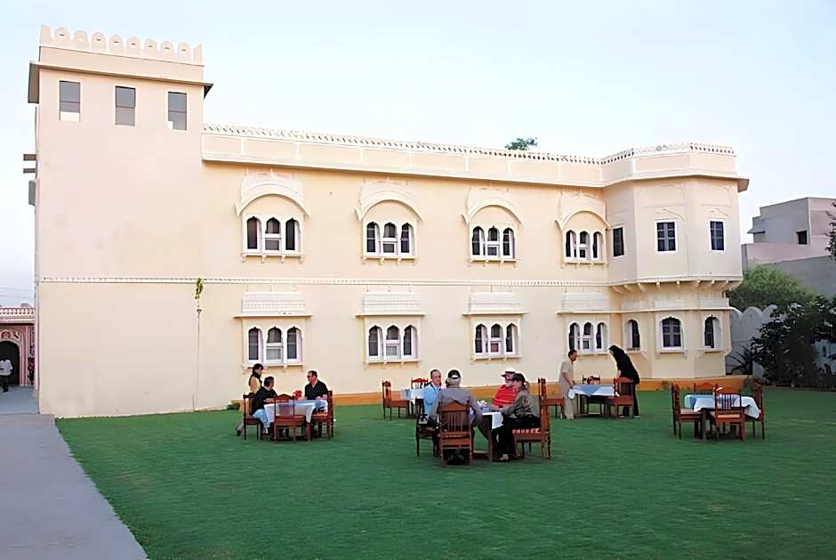 Photo 1 of 12 of Hotel Jamuna