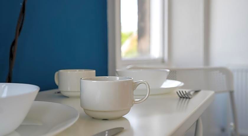 Homesly Guest Rooms - Self Check-in