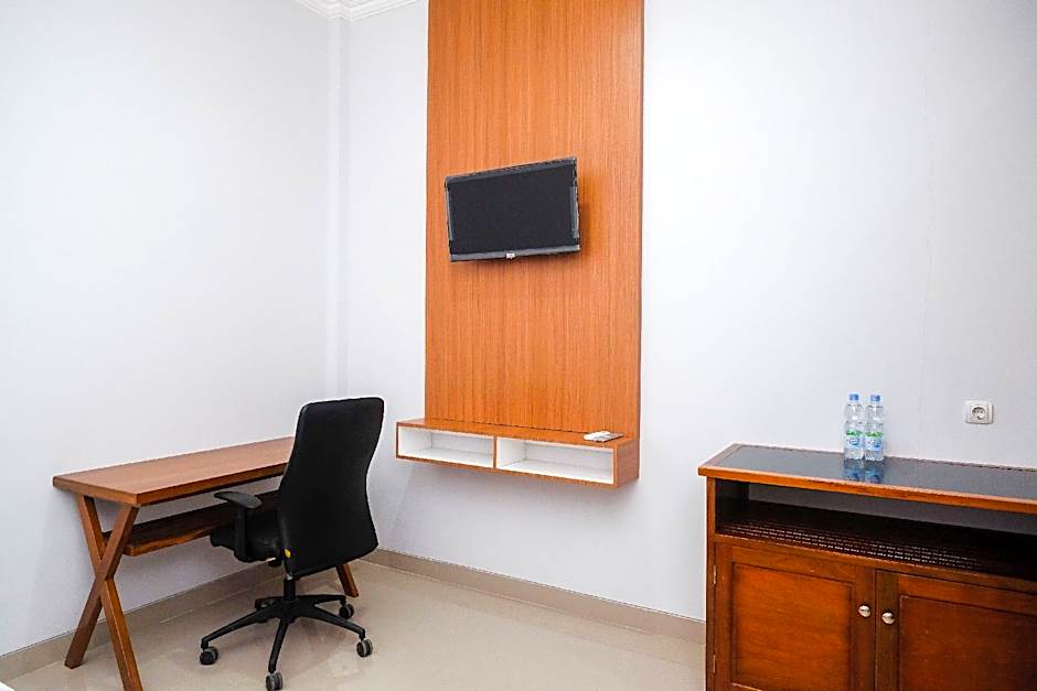 Urbanview Syariah Loji Arum Stasiun Klaten by RedDoorz