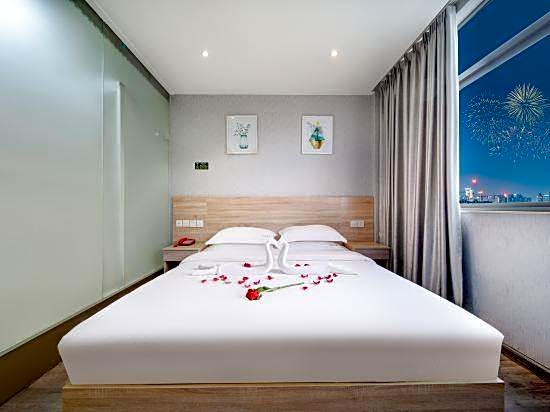 Ningbo Yihao Fashion Hotel