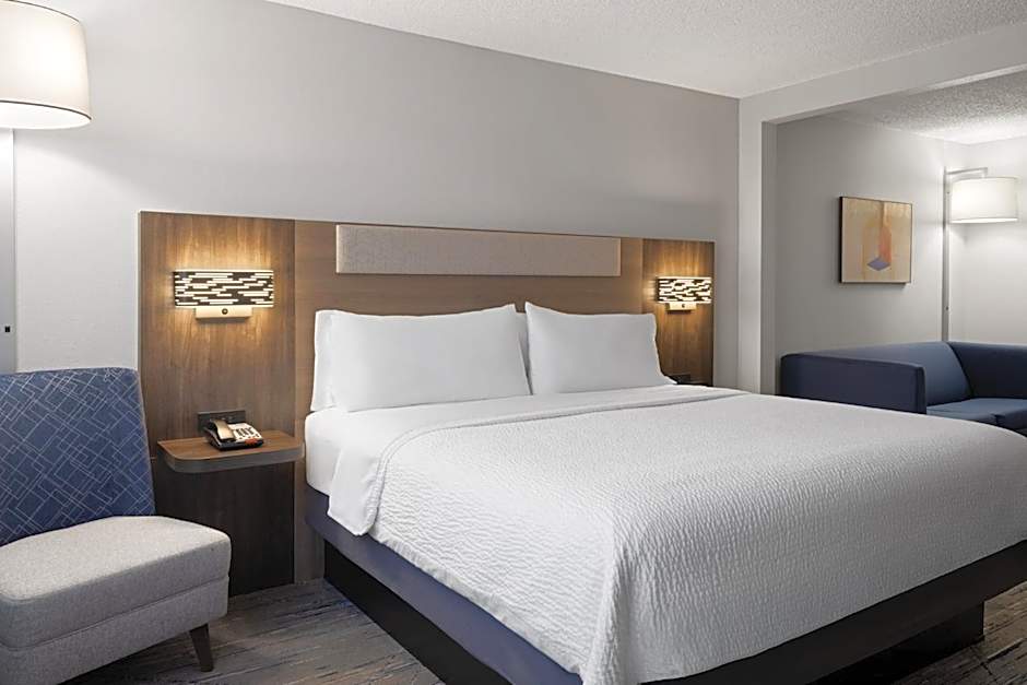 Holiday Inn Express Hotel & Suites Midwest City By IHG