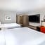 Holiday Inn Express & Suites Columbus at Northlake By IHG