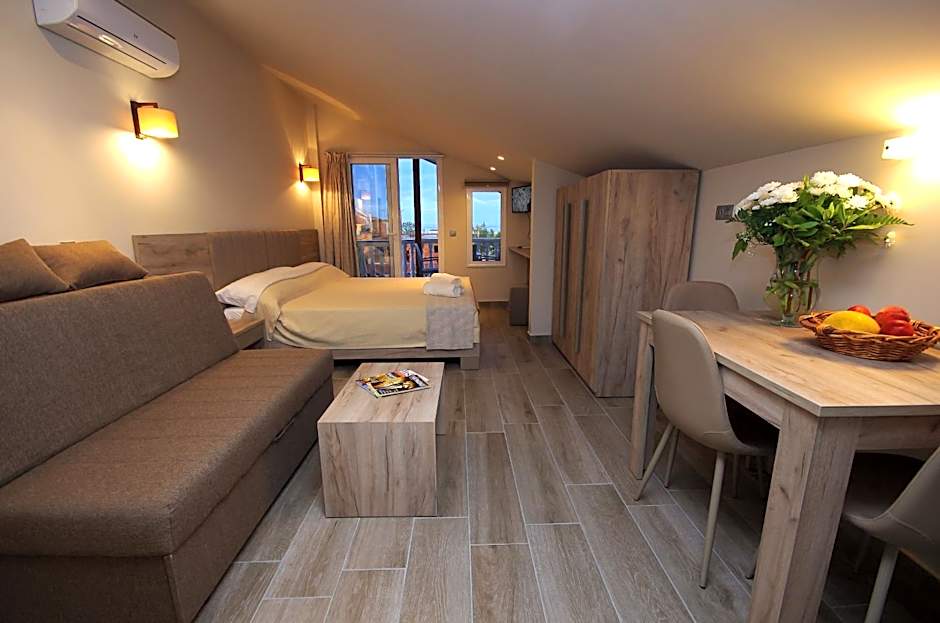 John & Eve Hotel