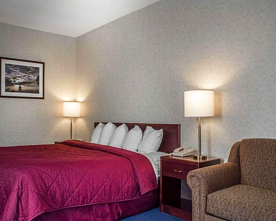Quality Hotel & Suites Woodstock