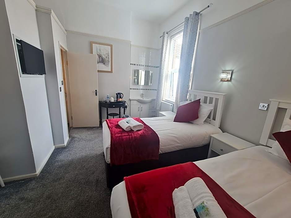 Clifton Villa - Southport