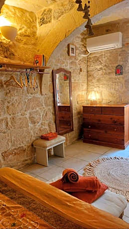 Deluxe Double Room with Shower