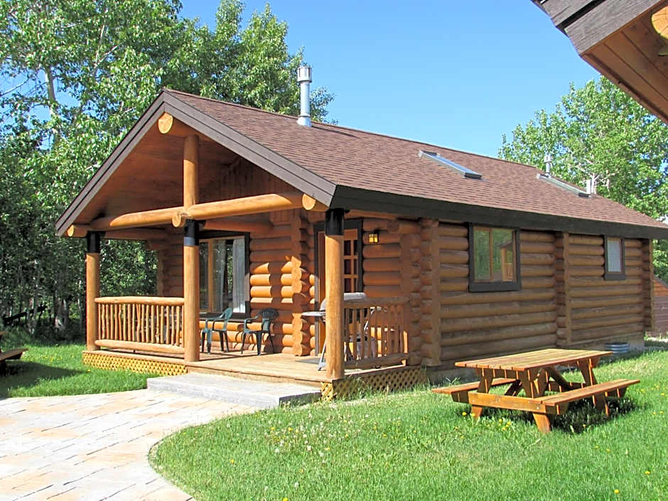Beartooth Hideaway Inn & Cabins