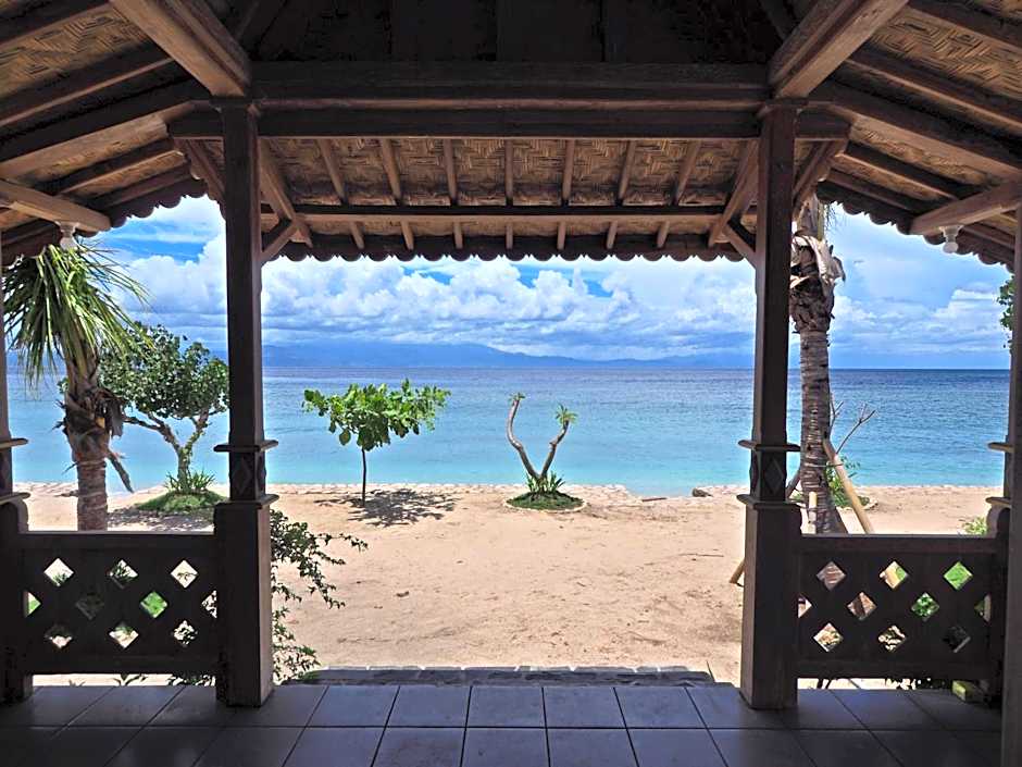 Blue Harbor Beachfront Villas & Resto