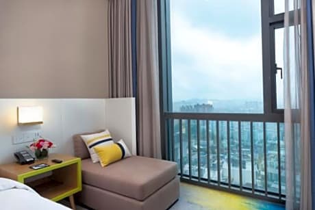 King room - Accessible - Non-Smoking