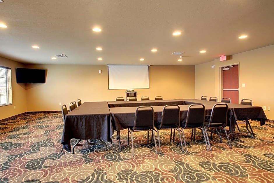 Cobblestone Hotel & Suites - Charlestown