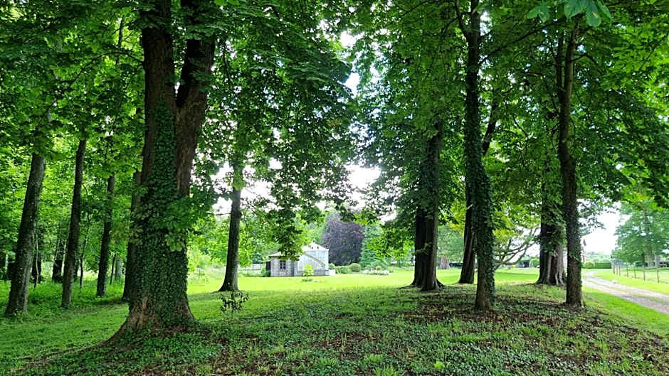 Les Ecuries du Château de Brumare