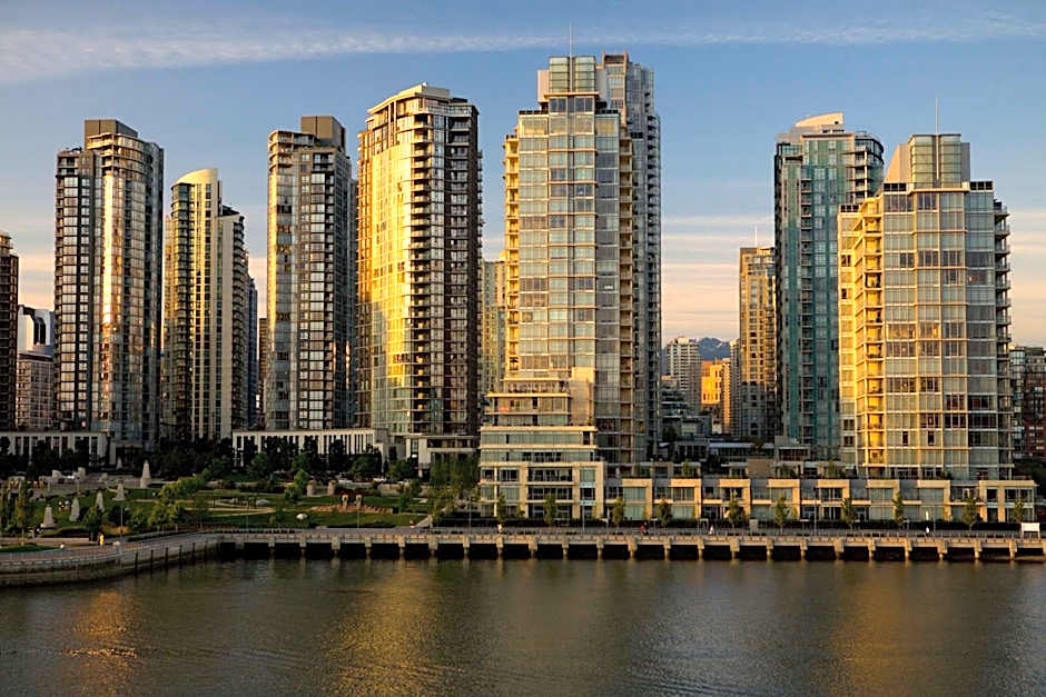 Granville Island Hotel