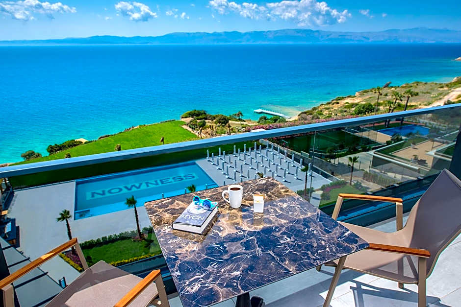 The Nowness Luxury Hotel & Spa